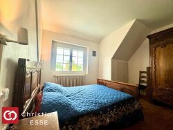 chambre-actuellement-amenagee-en-studio-